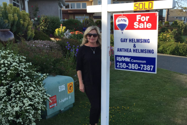 9548-Lochside-SOLD | Gay and Anthea | Happy Clients